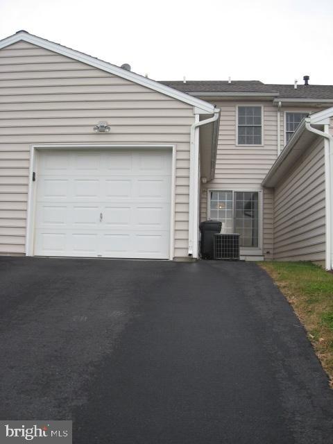648 Chickadee Drive Lititz, PA 17543 - Photo 37 of 39 Gallery Image 37