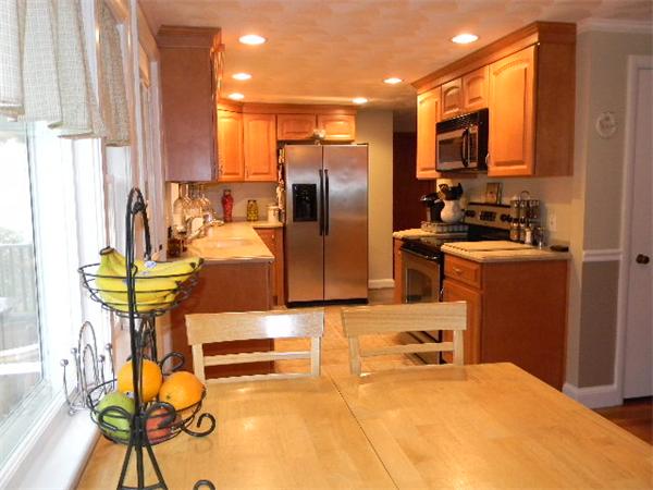 17 Williams Road North Reading, MA 01864 - Photo 3 of 16 Gallery Image 3