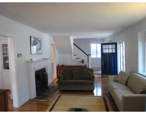 76 Brantwood Road Arlington, MA 02476 - Photo 3 of 9 Gallery Image 3