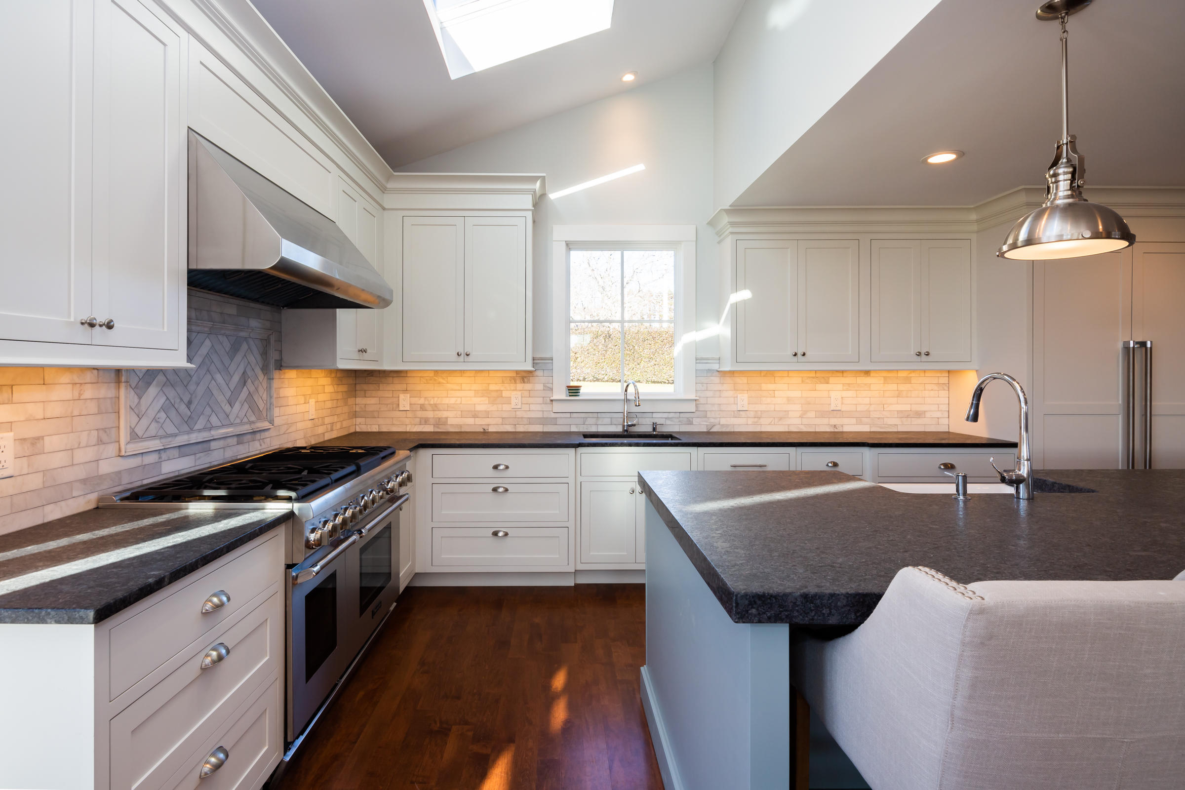 439 Shore Road Chatham, MA 02633 - Photo 2 of 31 439ShoreRd-40-Chatham-w