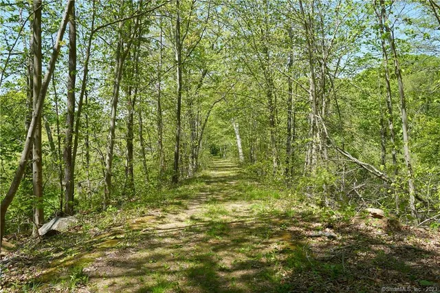 $1,900,000 | 12 Bowhay Hill Road, Branford, CT 06405