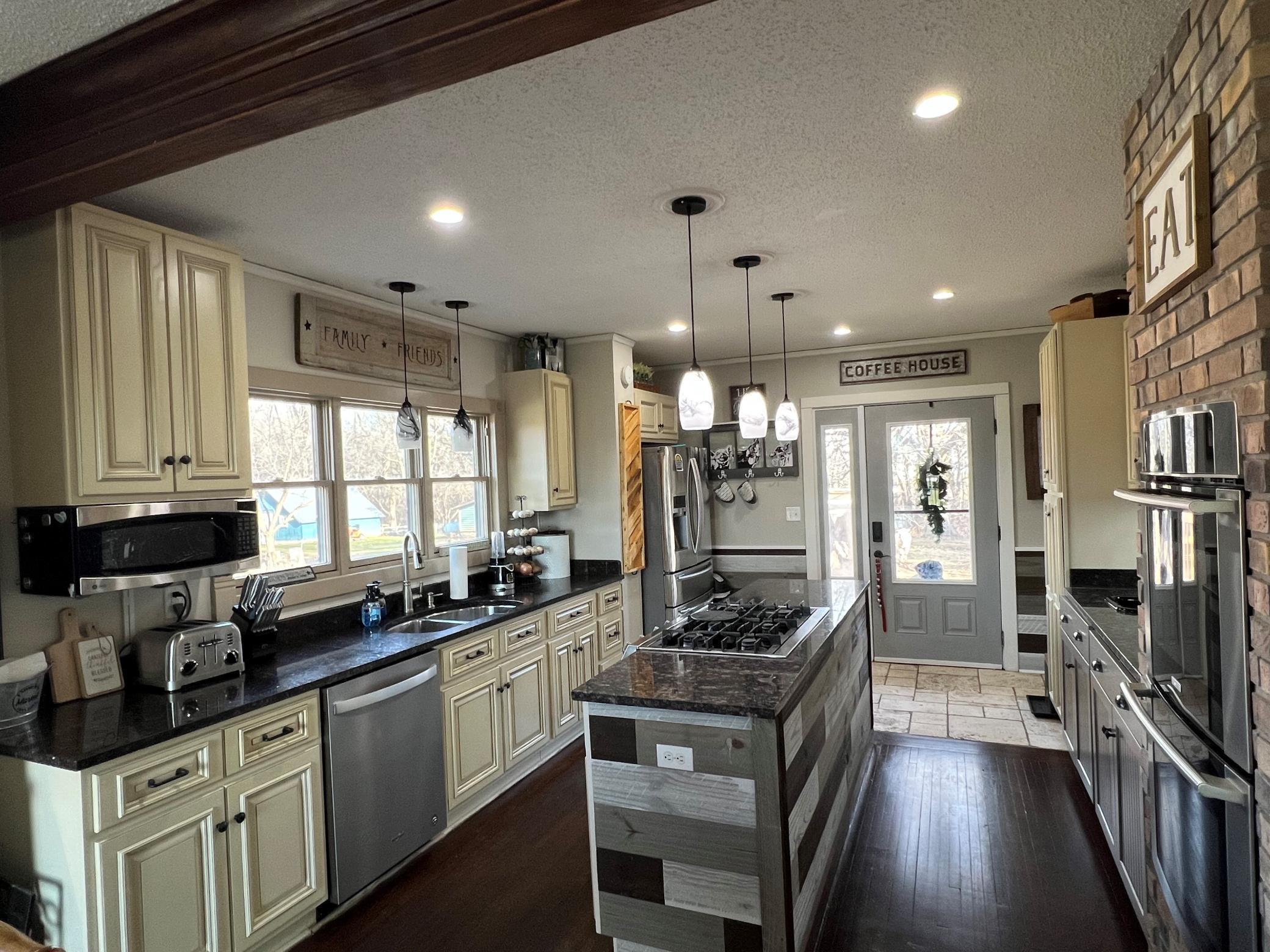 8204 County 15 Road Southwest Stewartville, MN 55976 - Photo 11 of 61 Gallery Image 11