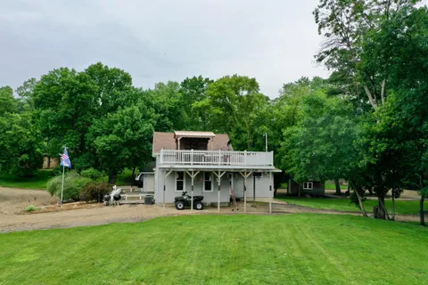 $750,000 | 5861 Highway 71 Northeast, Willmar, MN 56201