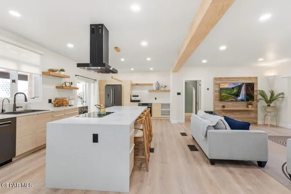 $1,690,000 | 300 Rosemont Drive, El Paso, TX 79922