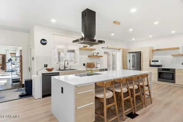 $1,690,000 | 300 Rosemont Drive, El Paso, TX 79922