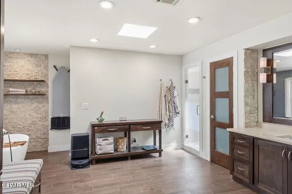 $1,690,000 | 300 Rosemont Drive, El Paso, TX 79922