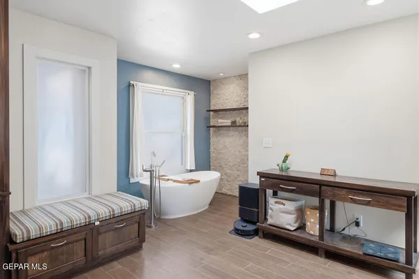 $1,690,000 | 300 Rosemont Drive, El Paso, TX 79922