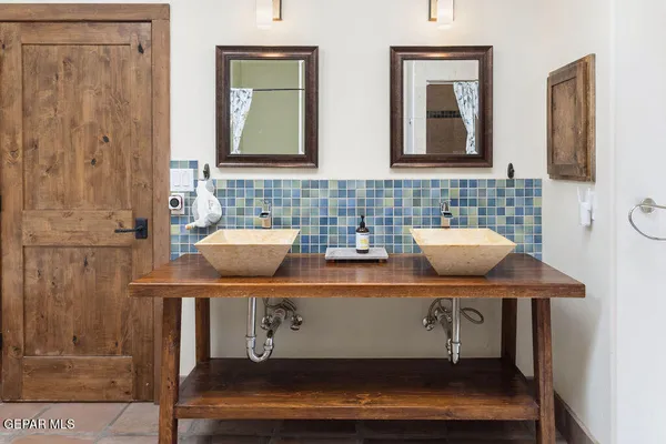 $1,690,000 | 300 Rosemont Drive, El Paso, TX 79922