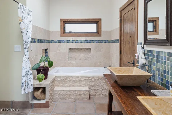 $1,690,000 | 300 Rosemont Drive, El Paso, TX 79922