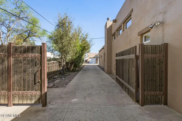 $1,690,000 | 300 Rosemont Drive, El Paso, TX 79922