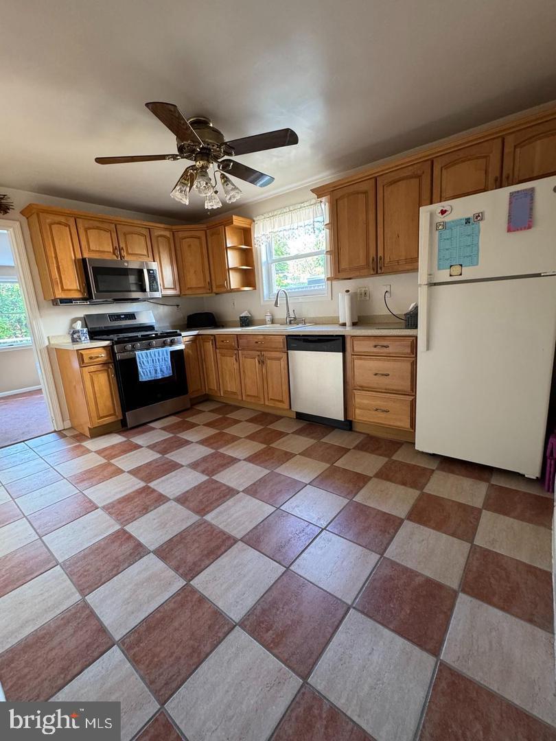 154 Wyndmoor Road Havertown, PA 19083 - Photo 9 of 48 Gallery Image 9