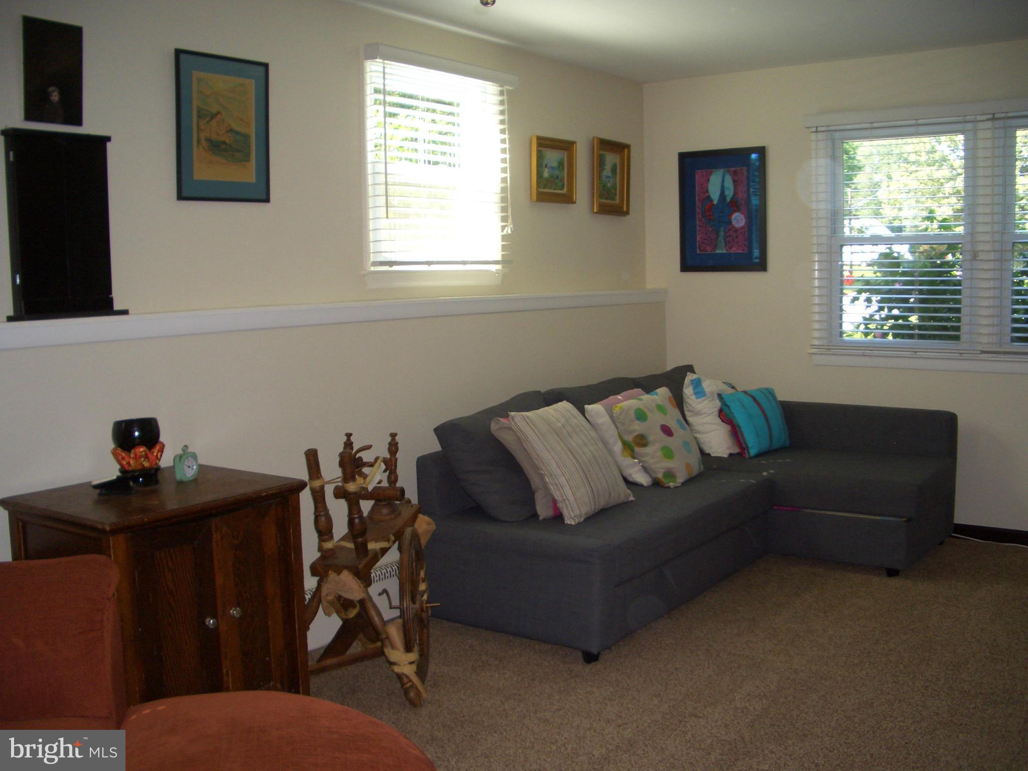 6612 Hunter Road Elkridge, MD 21075 - Photo 14 of 30 Family Room