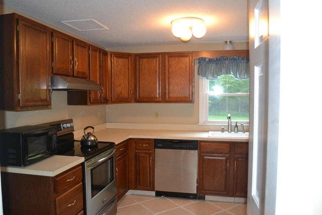 112 Foxboro Road, Unit 112 Wrentham, MA 02093 - Photo 16 of 22 Gallery Image 16