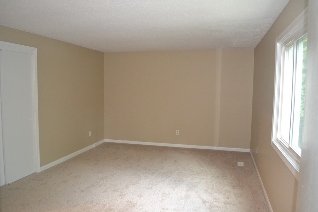 112 Foxboro Road, Unit 112 Wrentham, MA 02093 - Photo 5 of 22 Gallery Image 5