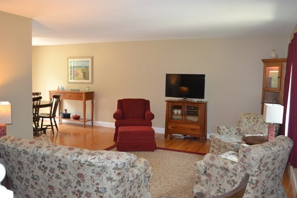 112 Foxboro Road, Unit 112 Wrentham, MA 02093 - Photo 6 of 22 Gallery Image 6