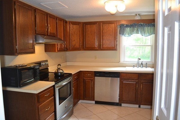 112 Foxboro Road, Unit 112 Wrentham, MA 02093 - Photo 8 of 22 Gallery Image 8