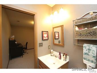908 Copper Ridge Maryville, IL 62062 - Photo 23 of 24 Gallery Image 23