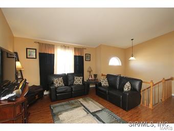 908 Copper Ridge Maryville, IL 62062 - Photo 4 of 24 Gallery Image 4