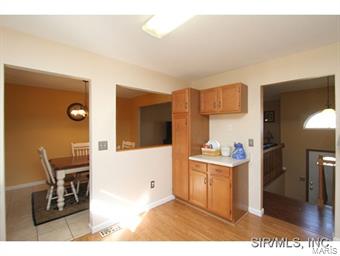 908 Copper Ridge Maryville, IL 62062 - Photo 10 of 24 Gallery Image 10