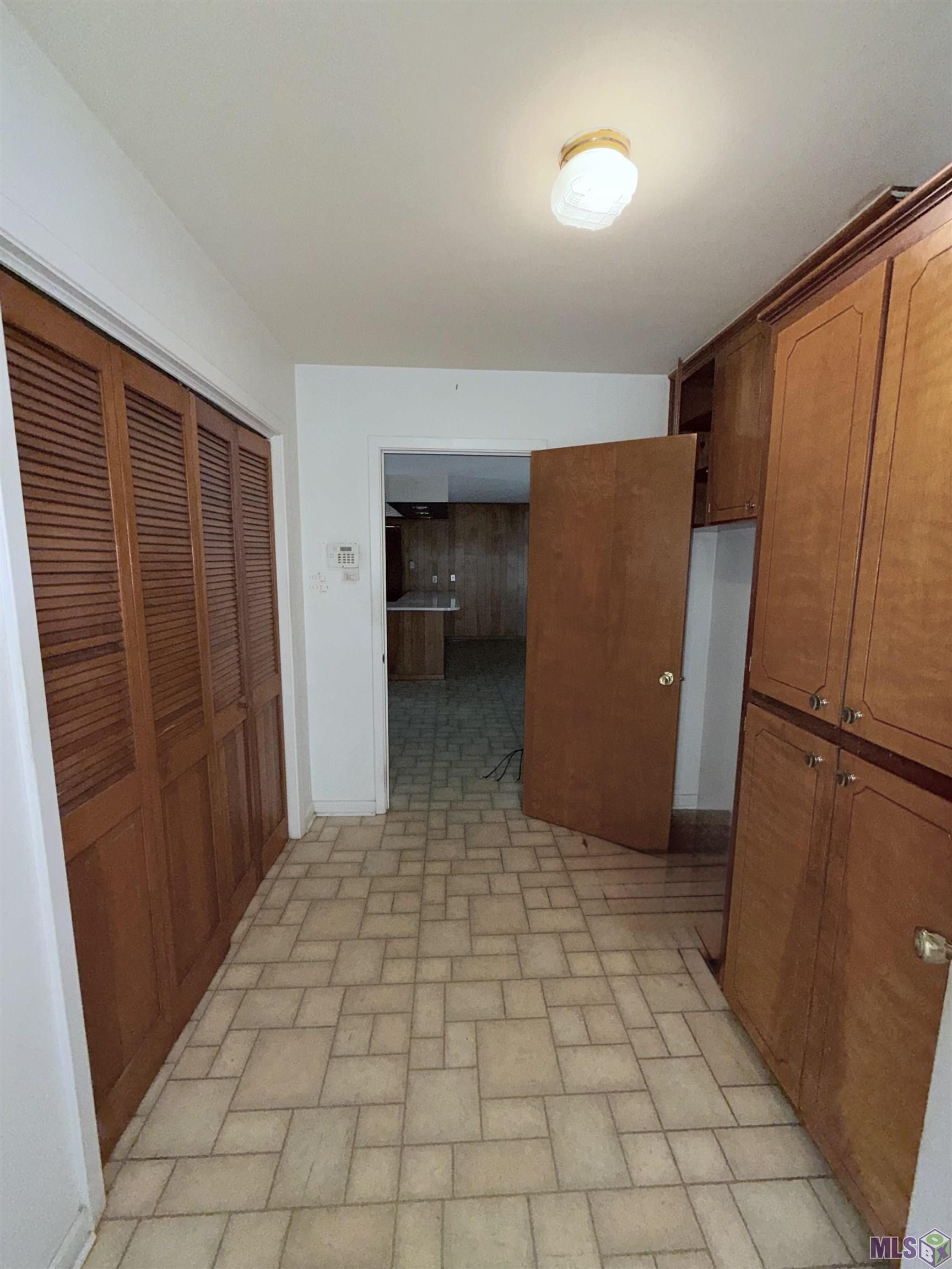 10010 Sombrero Avenue Baton Rouge, LA 70815 - Photo 11 of 17