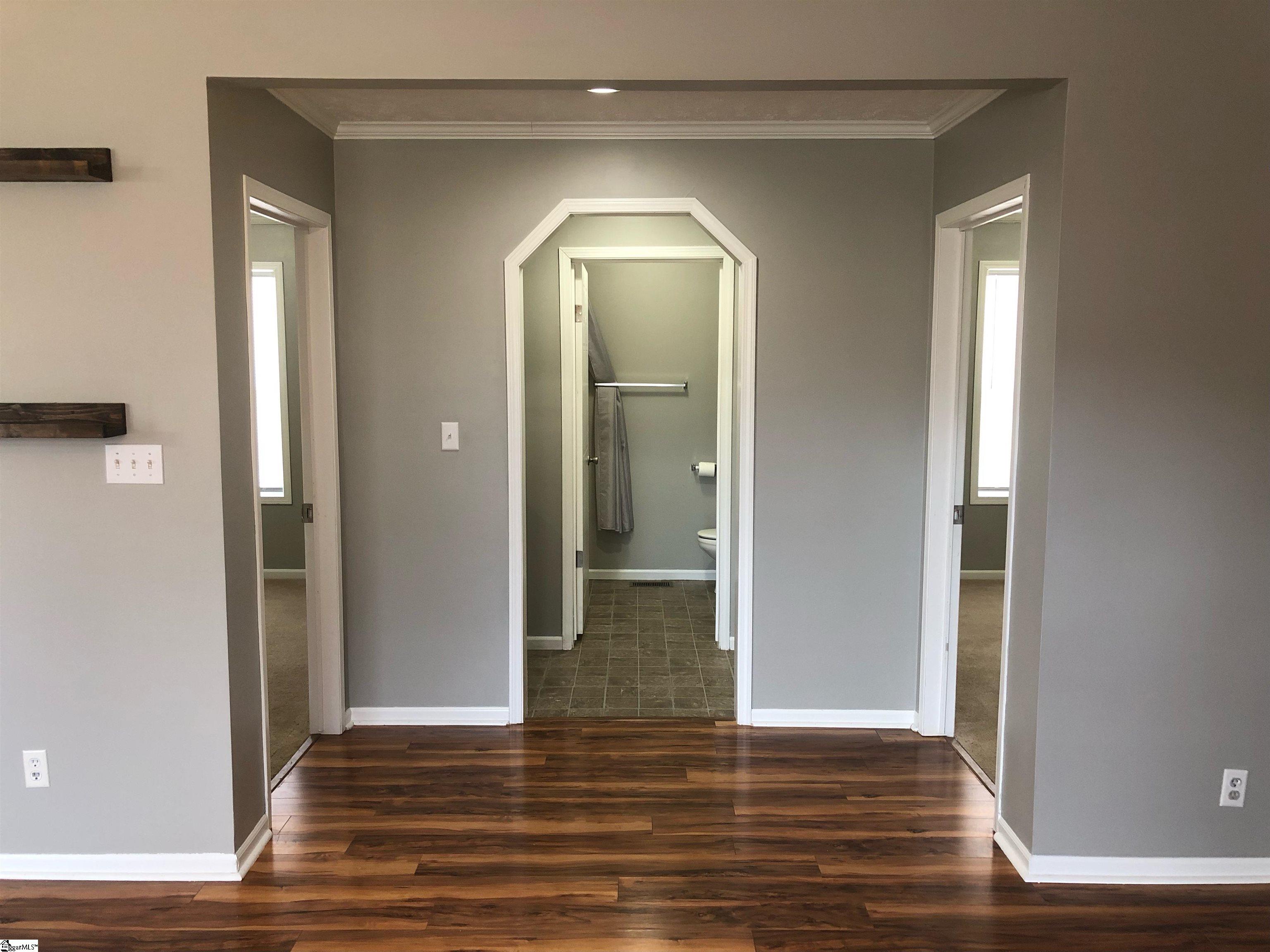 154 Gossett Road Gray Court, SC 29645 - Photo 15 of 36 Gallery Image 15