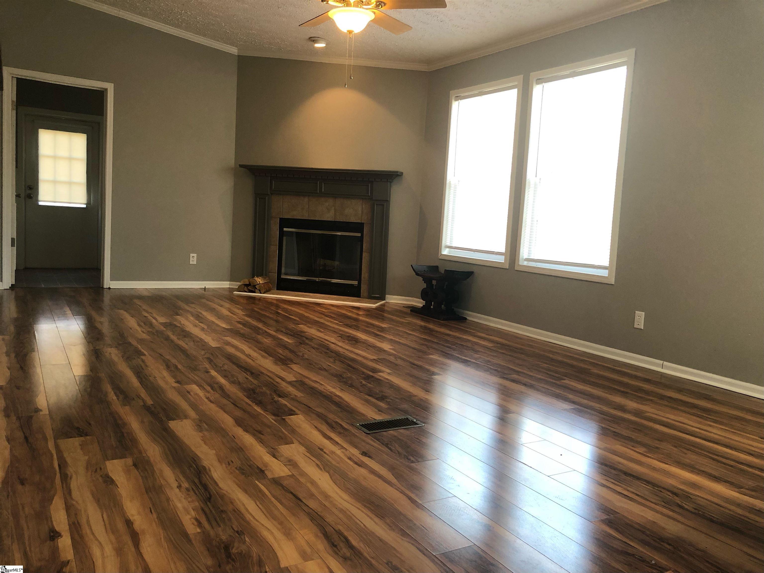 154 Gossett Road Gray Court, SC 29645 - Photo 21 of 36 Gallery Image 21