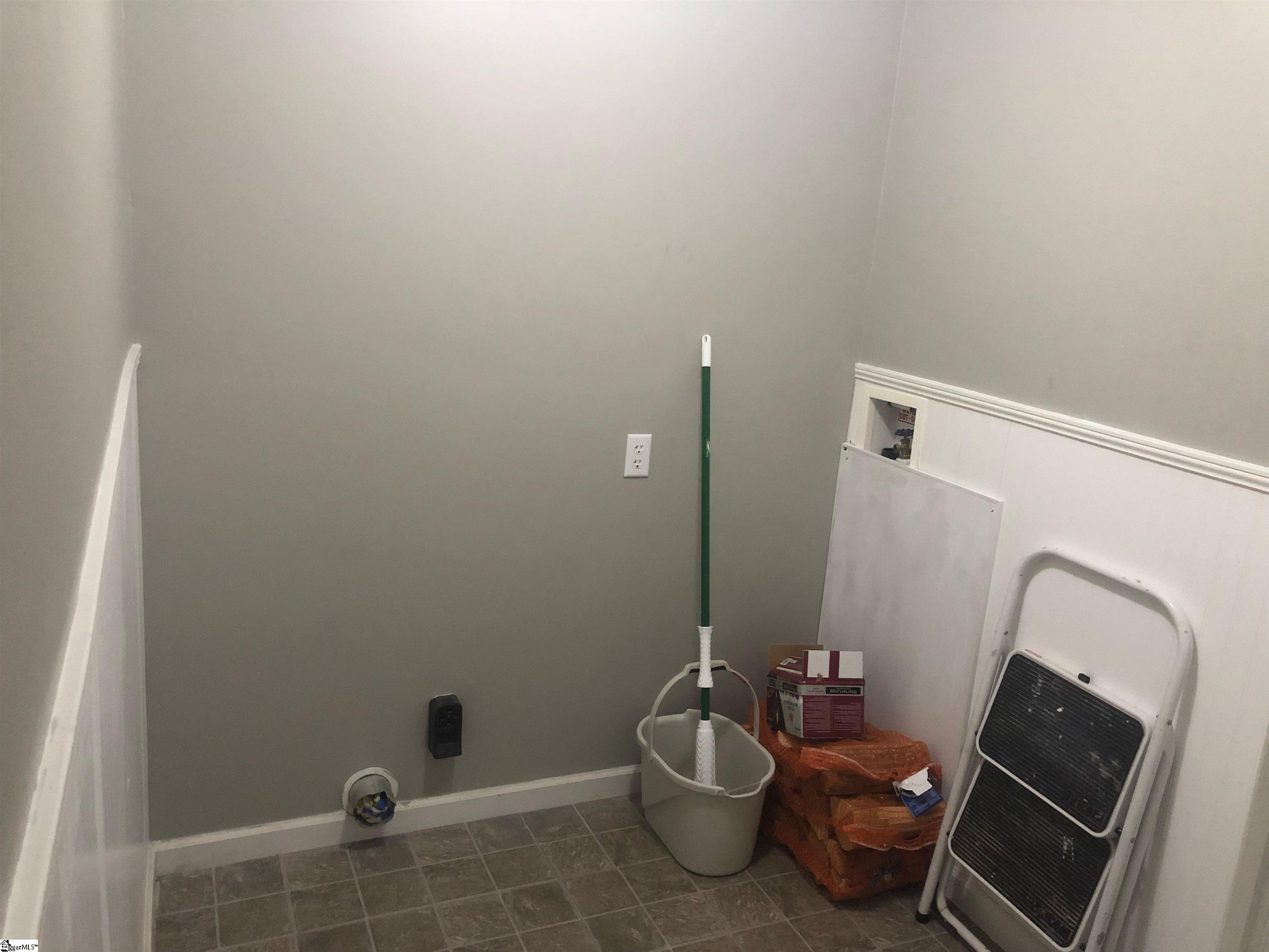 154 Gossett Road Gray Court, SC 29645 - Photo 23 of 36 Gallery Image 23