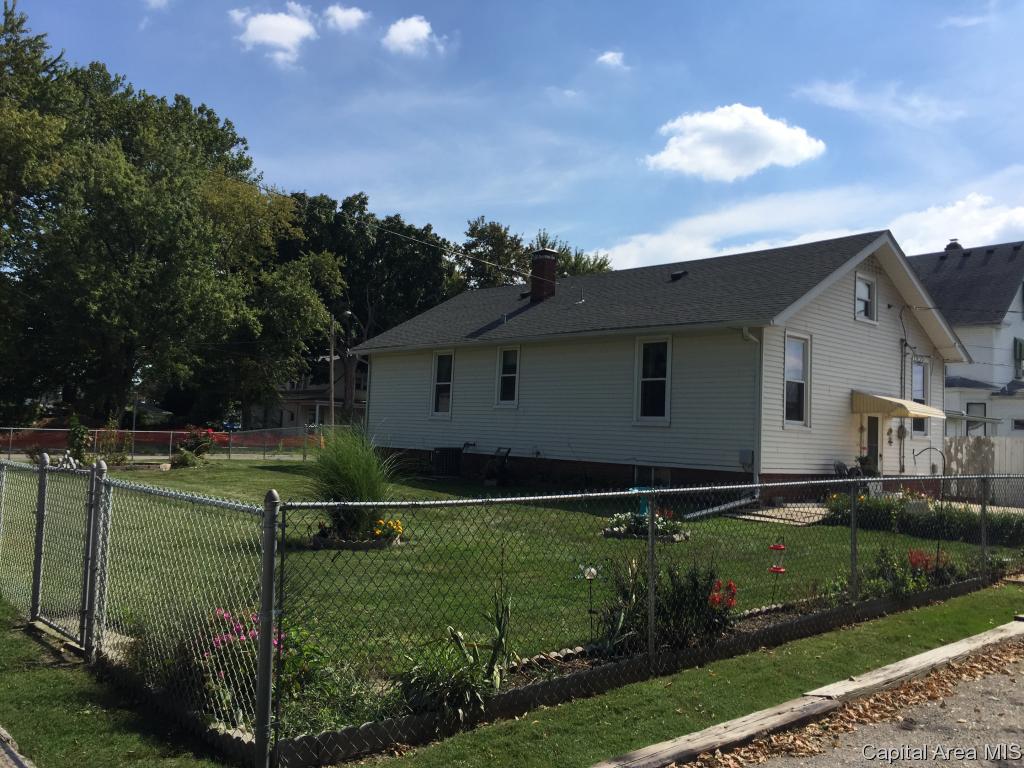 1229 North 6th Street Springfield, IL 62702 - Photo 4 of 19