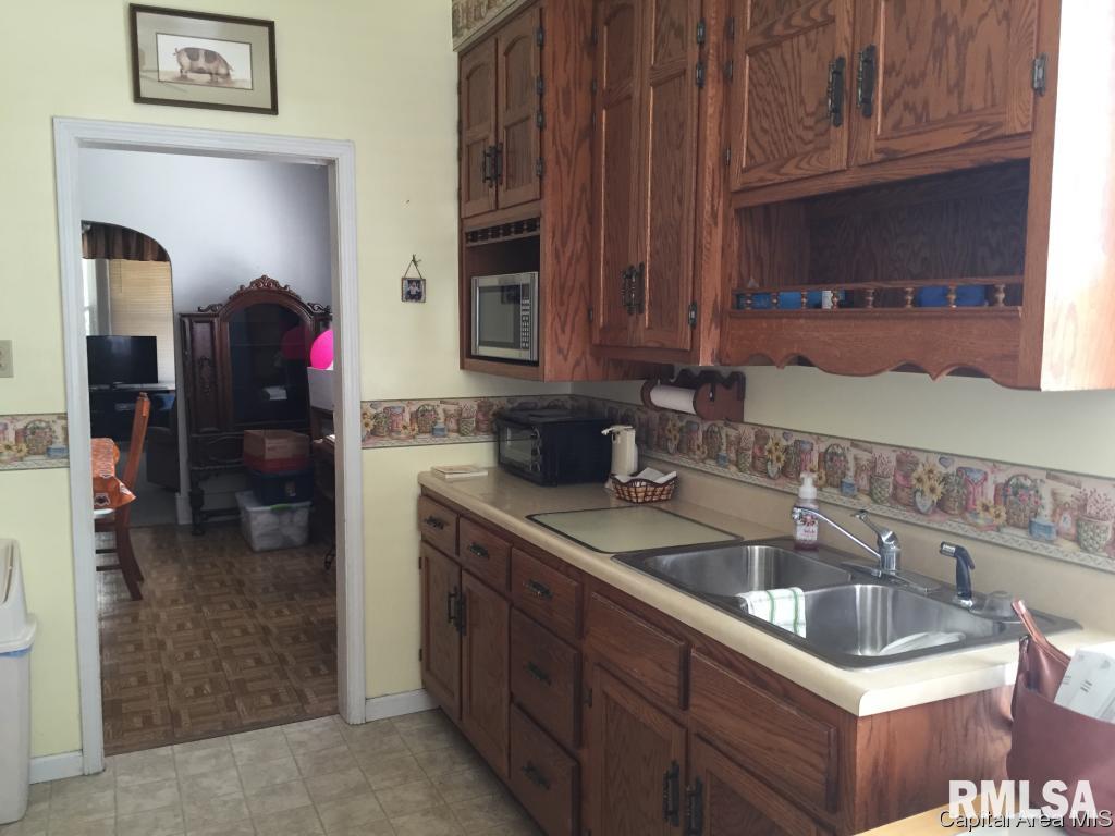 1229 North 6th Street Springfield, IL 62702 - Photo 10 of 19