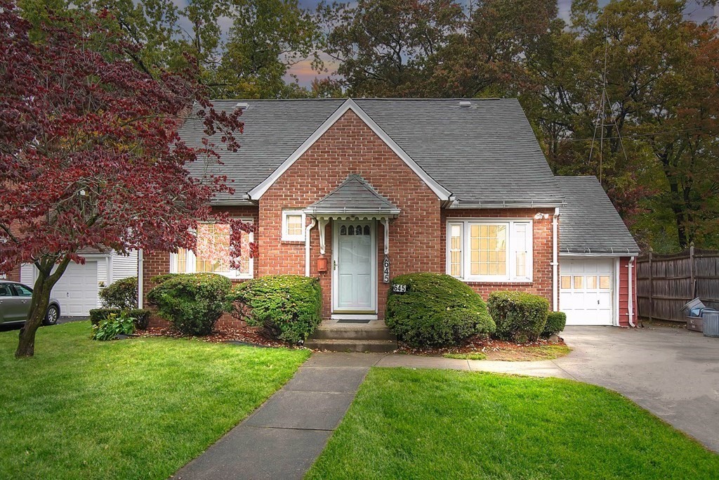 645 Allen Street Springfield, MA 01118 - Photo 1 of 29