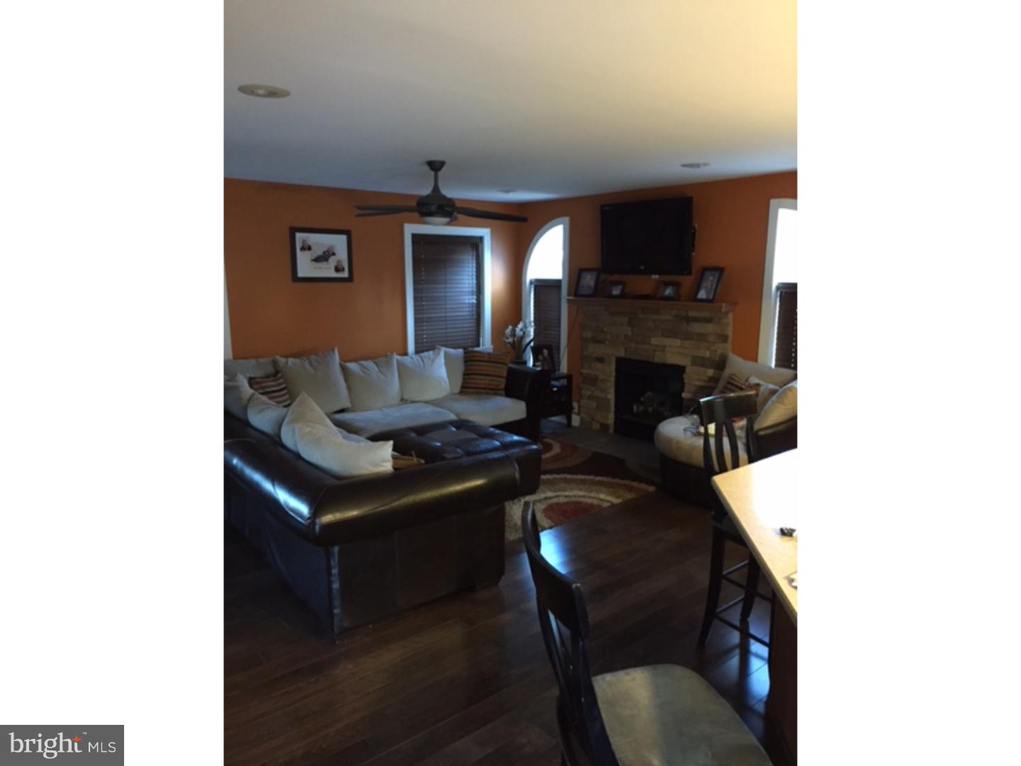 44 Rutgers Avenue Gloucester City, NJ 08030 - Photo 9 of 20 Family Room