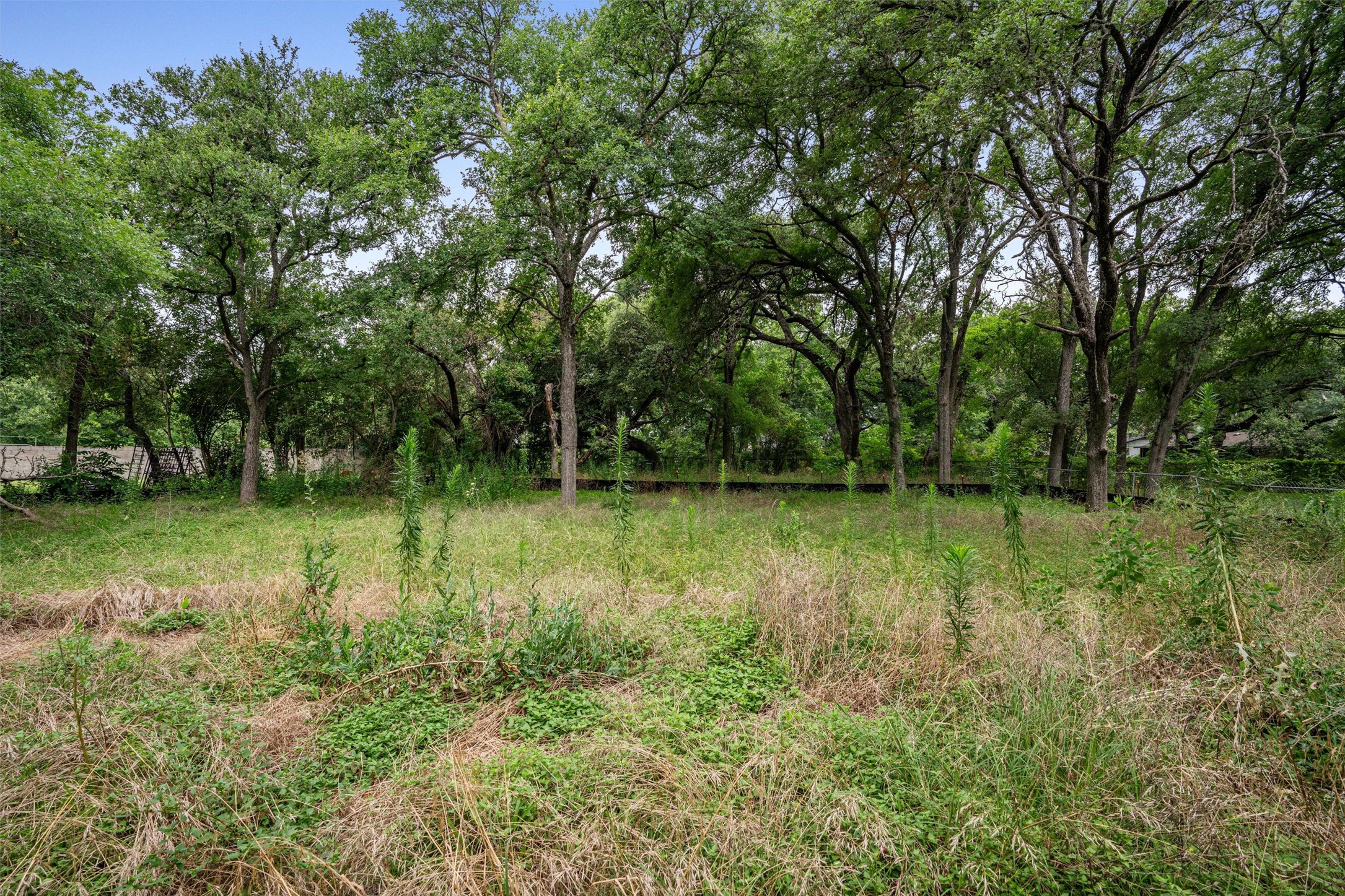 3928 East 16th Street Austin, TX 78721 - Photo 15 of 32