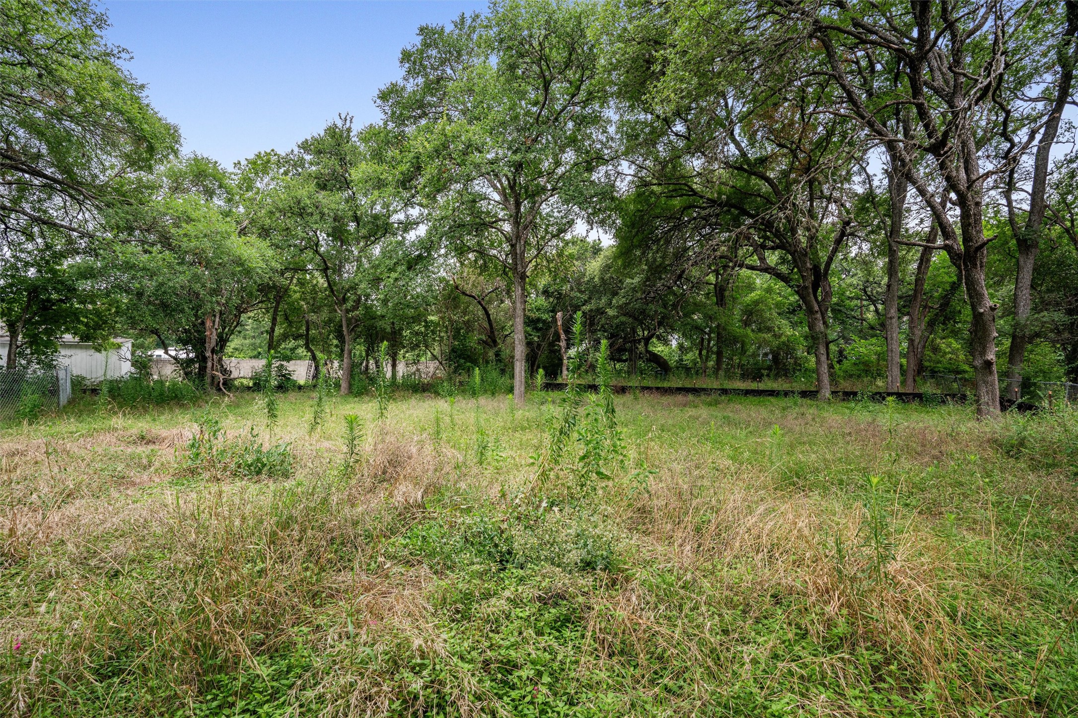 3928 East 16th Street Austin, TX 78721 - Photo 16 of 32