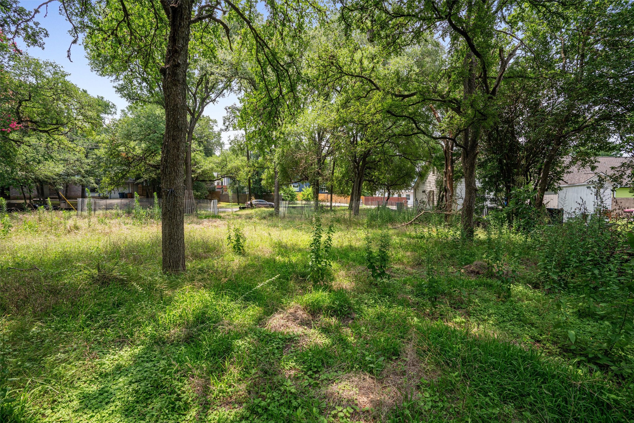 3928 East 16th Street Austin, TX 78721 - Photo 20 of 32
