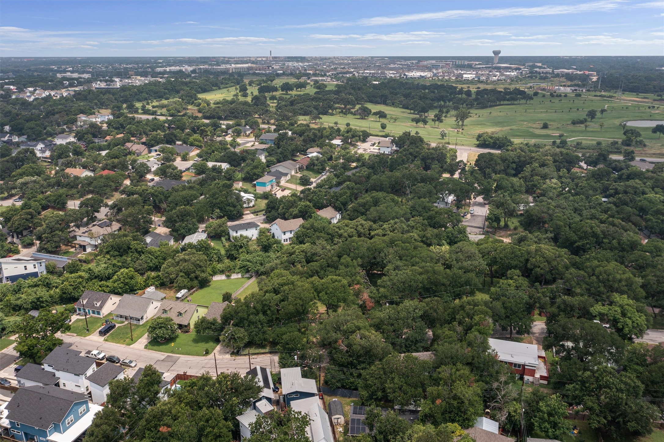 3928 East 16th Street Austin, TX 78721 - Photo 4 of 32