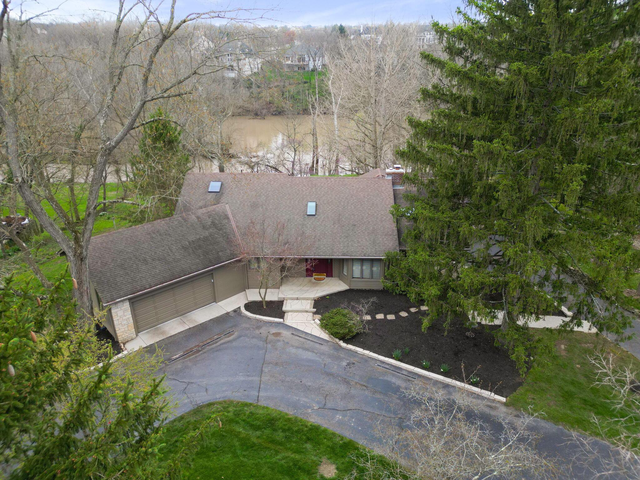 8225 Riverside Drive Powell, OH 43065 - Photo 8 of 79 56-web-or-mls-DJI_0034