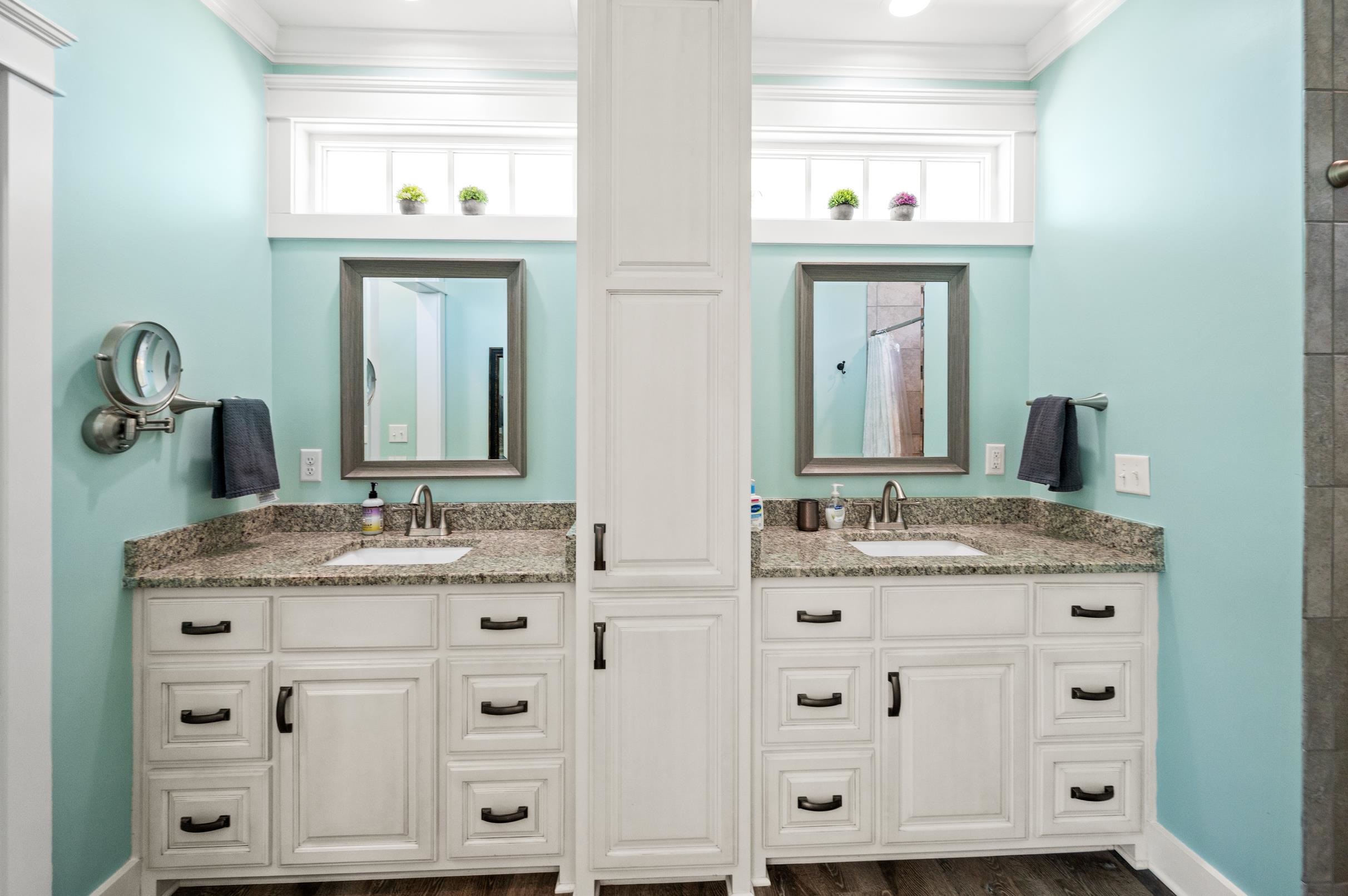 11881 Gateway Drive Elberta, AL 36530 - Photo 14 of 43 Double Vanities in Bath