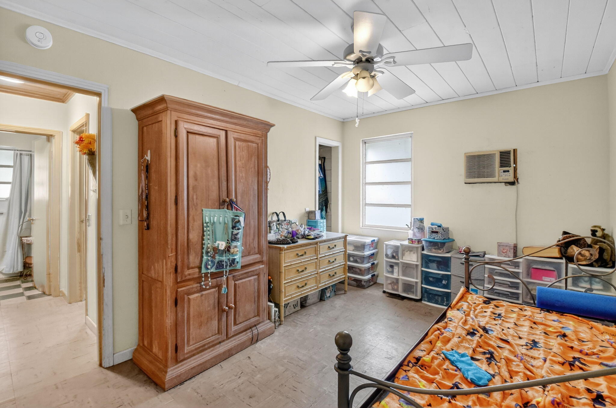3582 Davis Road Palm Springs, FL 33461 - Photo 18 of 42 a room with furniture or chandelier and a rug