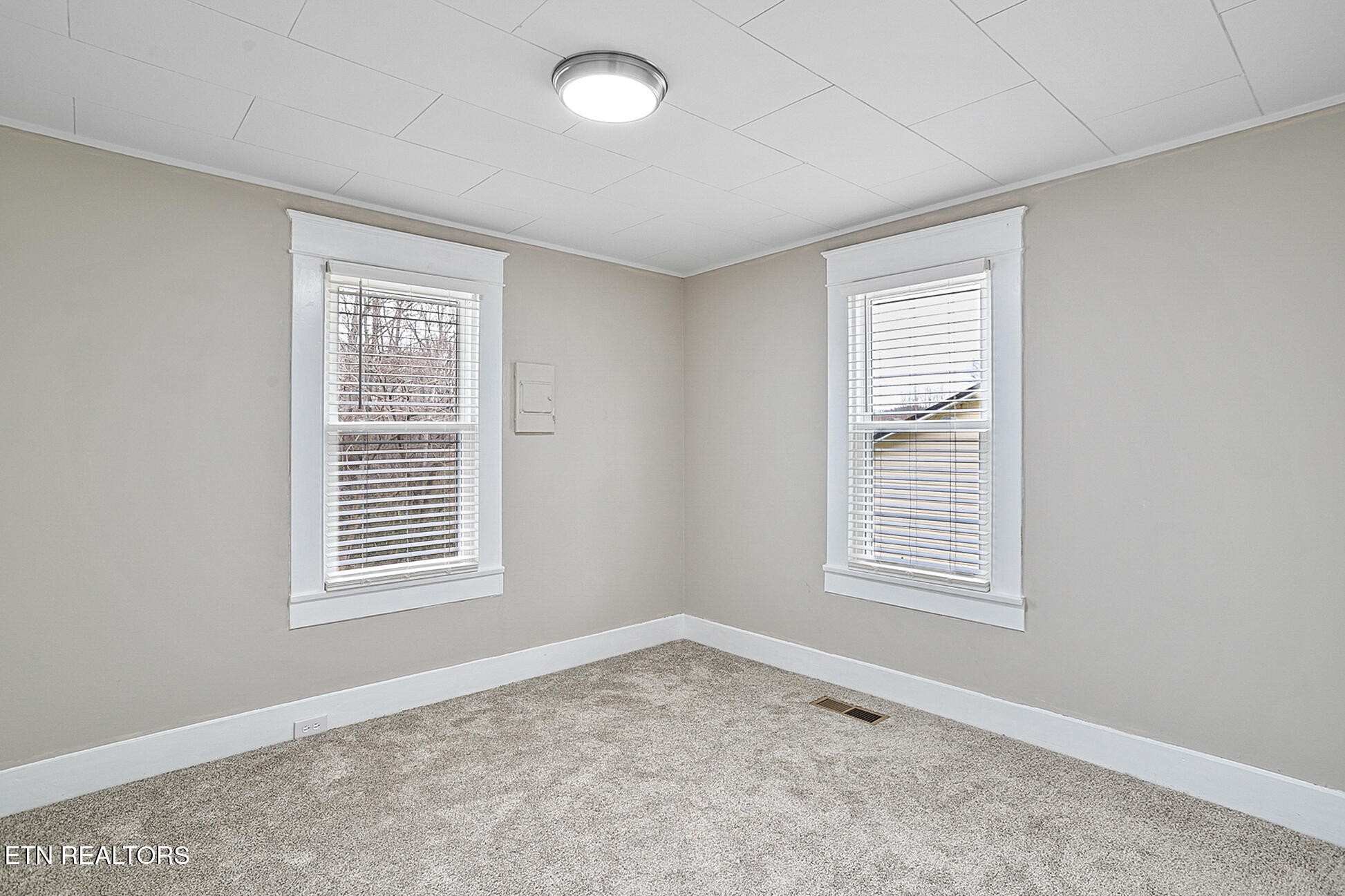353 Lee Road Clinton, TN 37716 - Photo 15 of 33 Gallery Image 15
