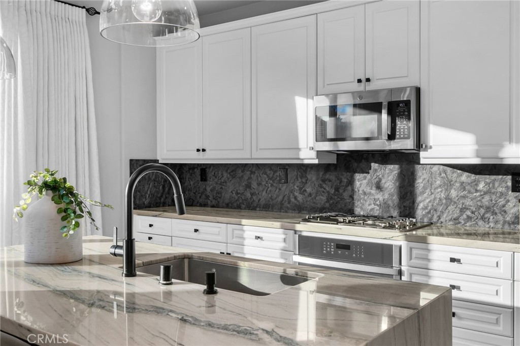 11824 Stonefield Drive Corona, CA 92883 - Photo 17 of 66