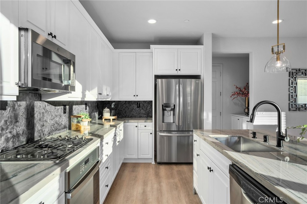 11824 Stonefield Drive Corona, CA 92883 - Photo 18 of 66