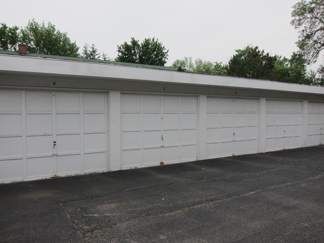 1905 Parkside Drive, Unit 1C Park Ridge, IL 60068 - Photo 9 of 9