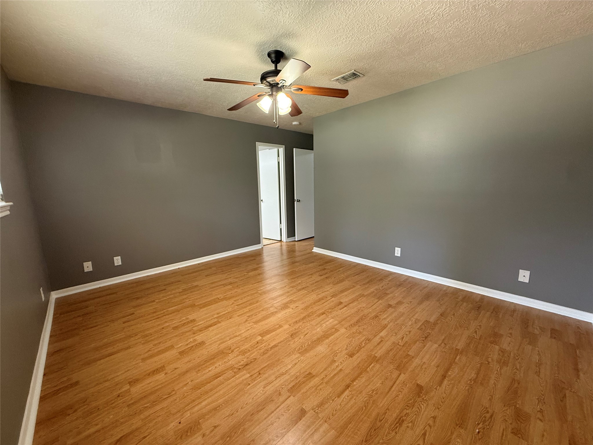 18751 FM 1484 Road Conroe, TX 77303 - Photo 13 of 36 Primary Bedroom