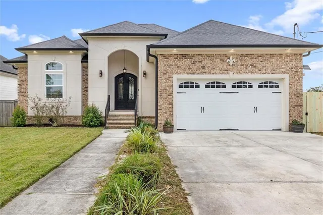 $369,000 | 3271 Elmwood Park Drive, New Orleans, LA 70114