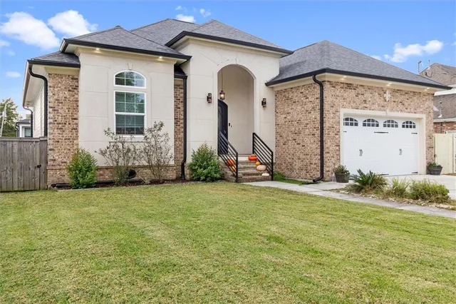 $375,000 | 3271 Elmwood Park Drive, New Orleans, LA 70114