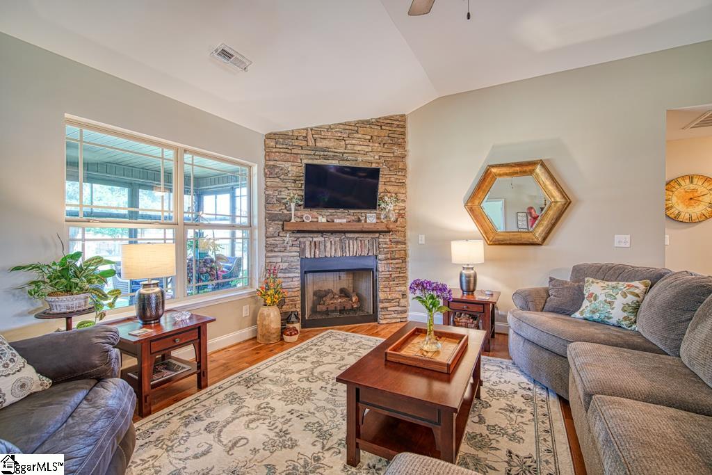 403 Braeburn Fields Inman, SC 29349 - Photo 11 of 36