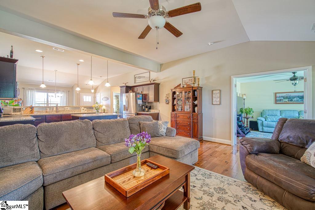 403 Braeburn Fields Inman, SC 29349 - Photo 12 of 36