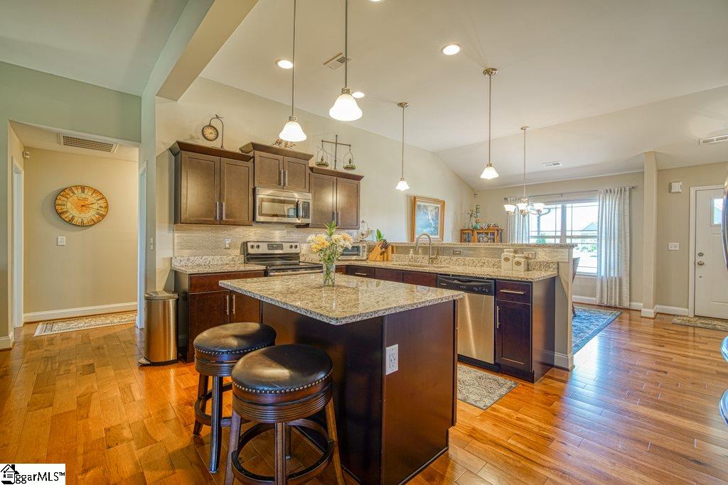 403 Braeburn Fields Inman, SC 29349 - Photo 5 of 36