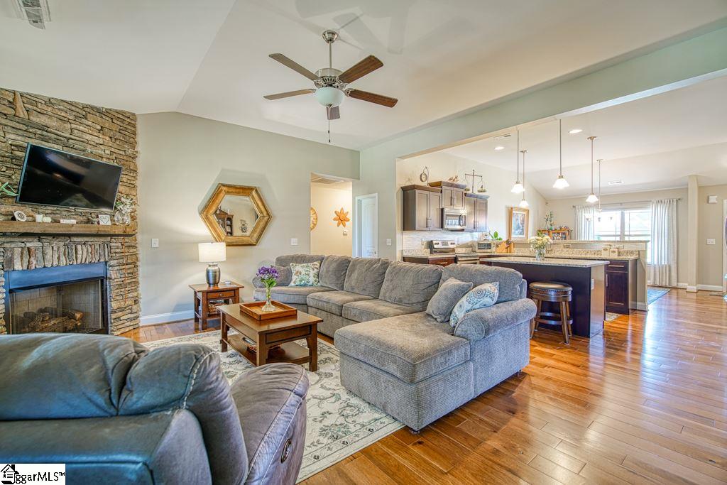 403 Braeburn Fields Inman, SC 29349 - Photo 10 of 36