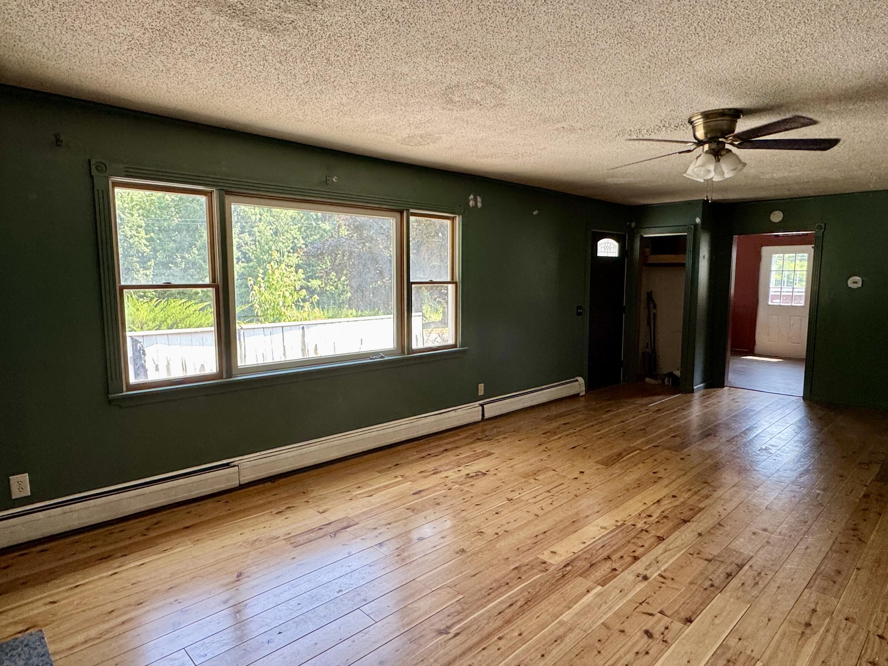 187 Fox Farm Road Plattsburgh, NY 12901 - Photo 5 of 25 Gallery Image 5